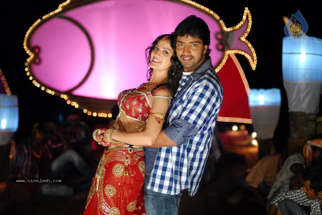 Yamudiki Mogudu Movie Gallery - 44 / 65 photos