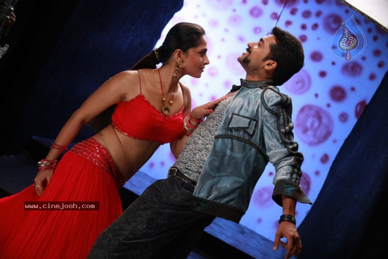 Yamudu Movie Stills - 22 / 111 photos