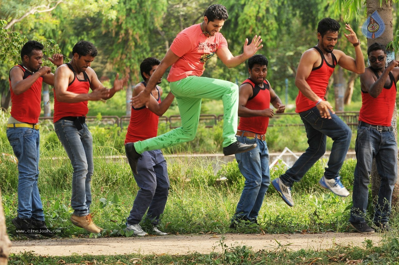 Yavvanam Oka Fantasy Movie Gallery - 34 / 39 photos