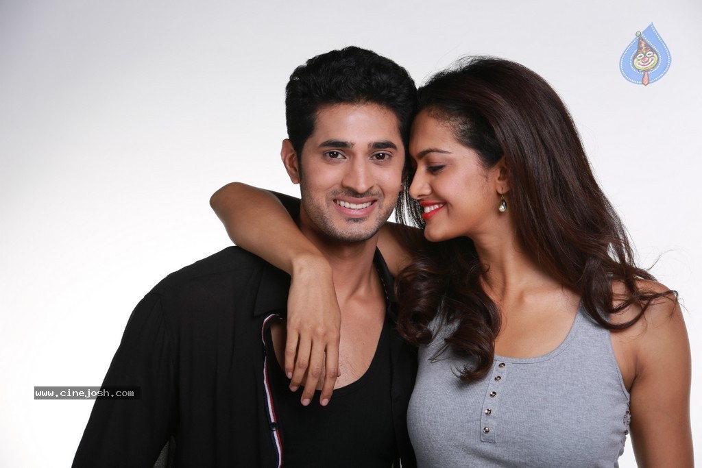 Yavvanam Oka Fantasy Movie Stills - 10 / 11 photos