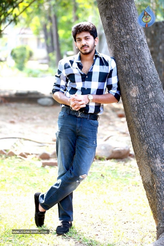Yemaali Tamil Movie Stills Photo 15 Of 21 Its stars prashanth, aishwarya rai and nassar in multiple lead roles. cinejosh