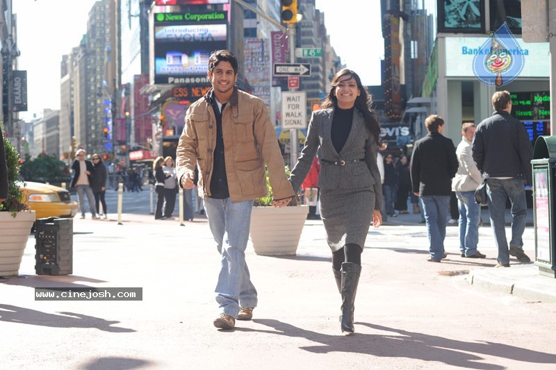 Yemaaya Chesave Movie New Stills - 24 / 30 photos