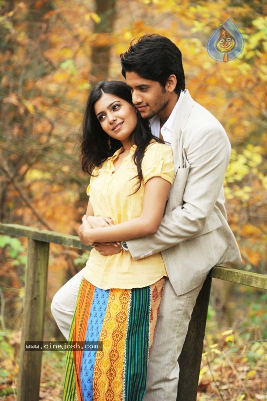 Yemaaya Chesave Movie Stills Gallery 2 - 22 / 25 photos