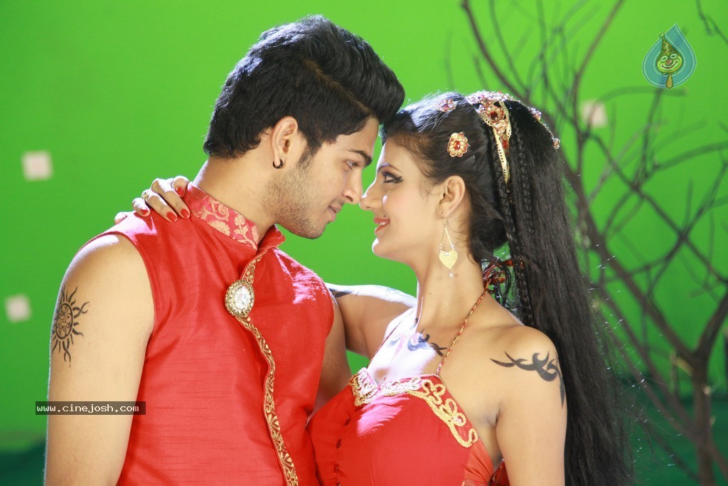 Yevariki Yevaru Movie Stills - 5 / 9 photos