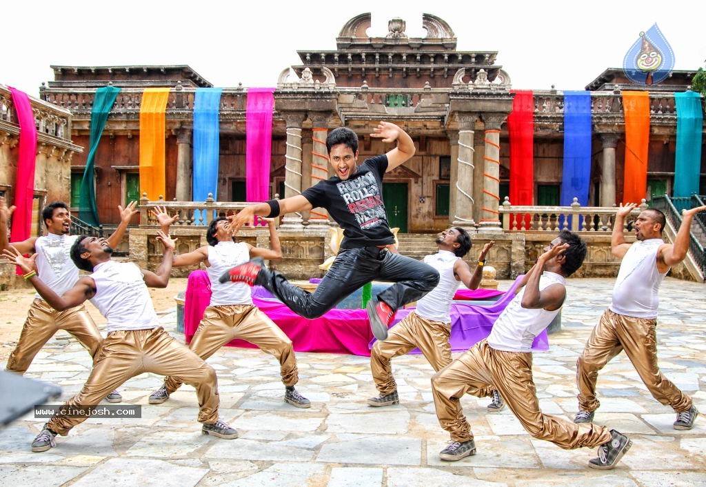 Youthful Love Movie Stills n Walls - 35 / 57 photos