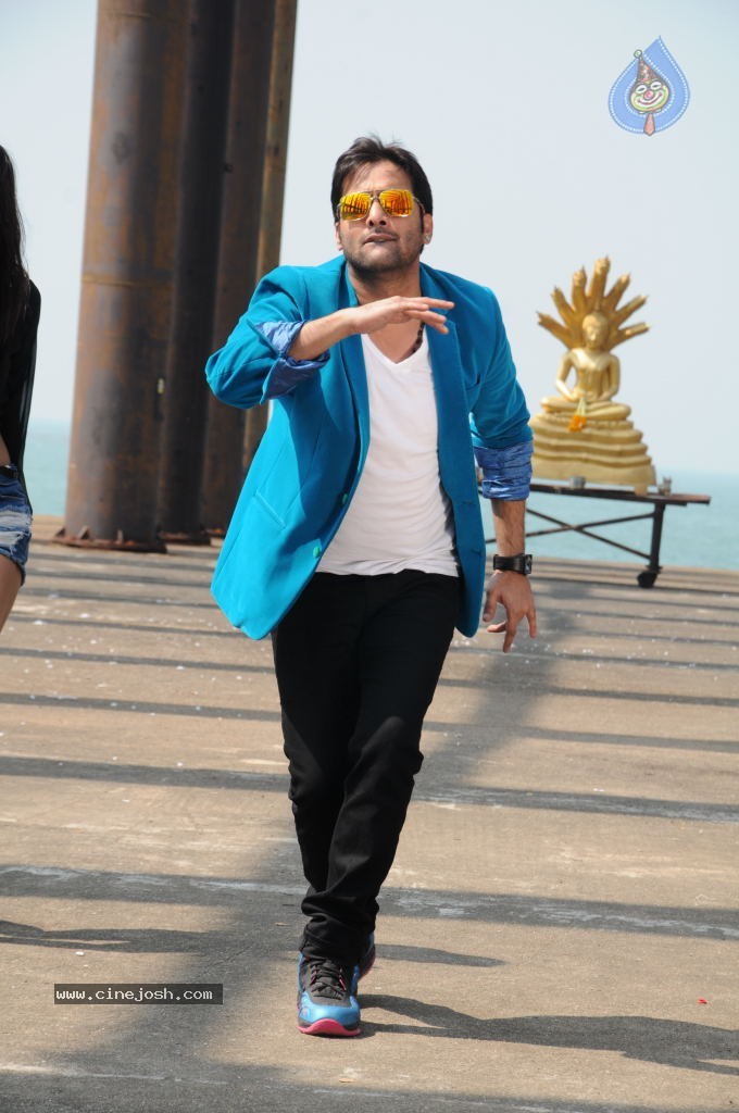 Yuddam Movie Latest Stills - 16 / 152 photos