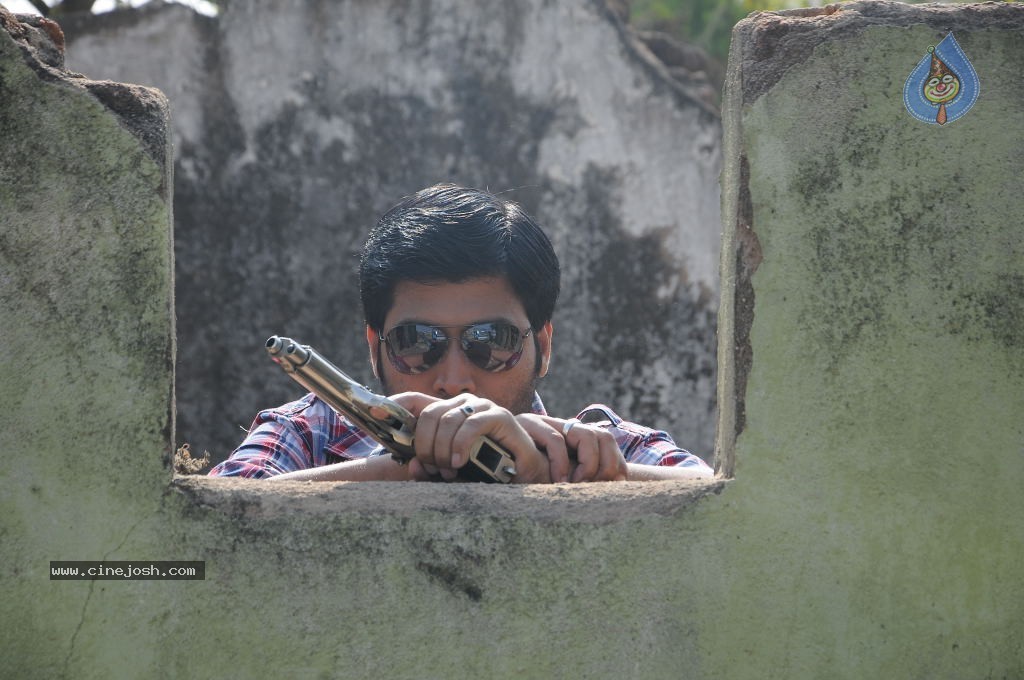 Yuganiki Okka Premikudu Movie Stills - 9 / 38 photos