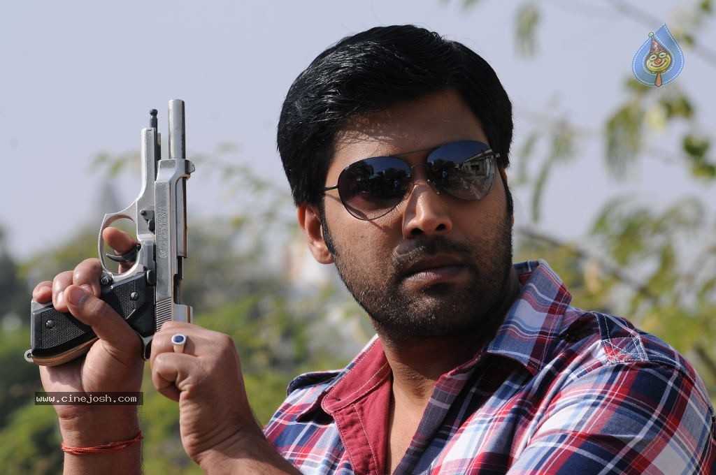 Yuganiki Okka Premikudu Movie Stills - 14 / 38 photos