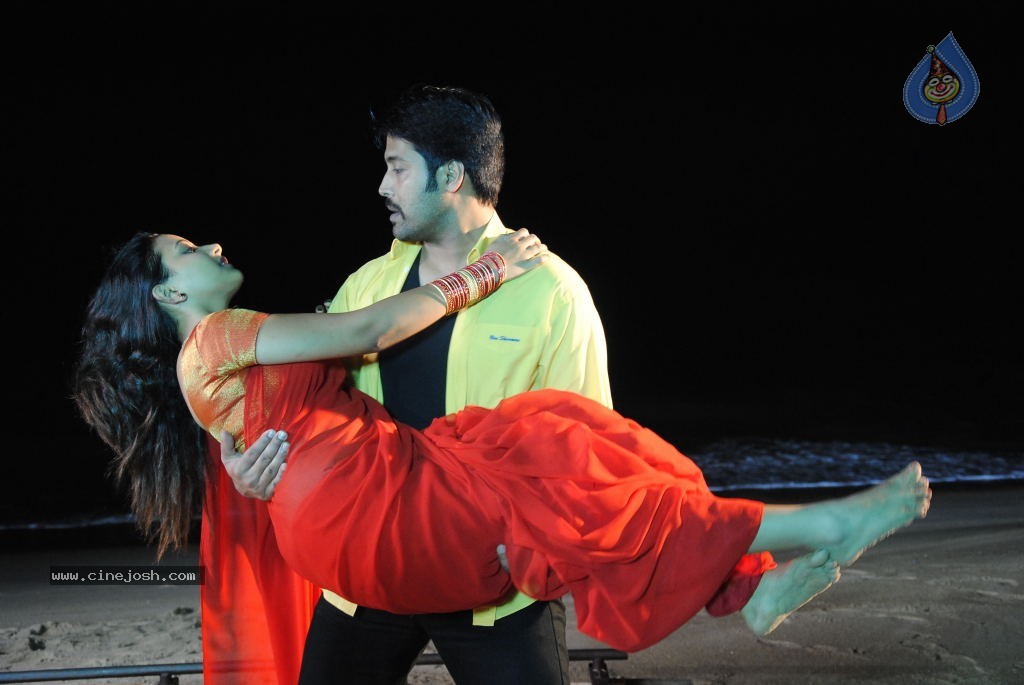 Yuganiki Okka Premikudu Movie Stills - 15 / 38 photos