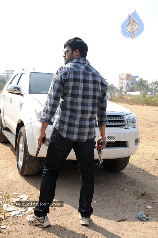 Yuganiki Okkadu oKka Primikudu Movie New Stills - 24 / 30 photos