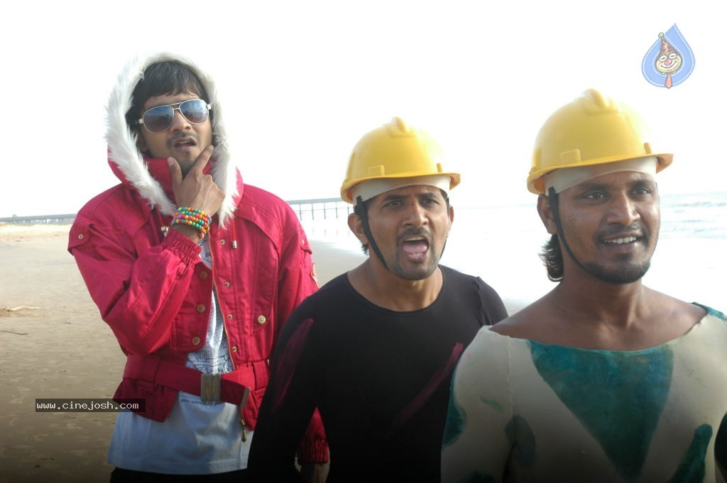 Yuva Nayakudu Movie Stills - 67 / 76 photos