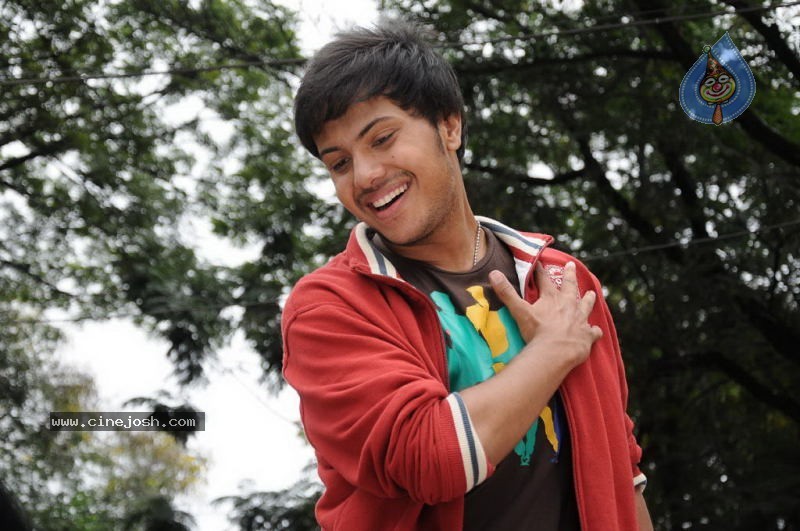 Yuvan Tamil Movie Stills - 29 / 33 photos