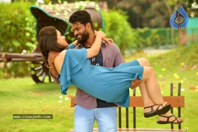 2 Hours Love Movie Stills - 4 of 6