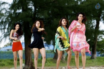 Aata Movie Photos and Posters - 24 of 37
