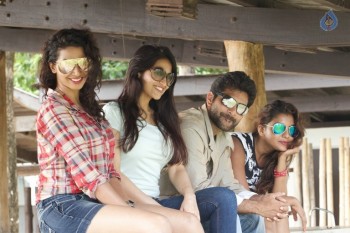 Aata Movie Photos and Posters - 27 of 37