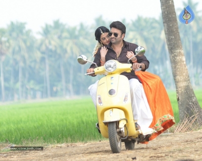 Aatagallu Movie Photos - 3 of 4