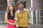 Adhu Vera Idhu Vera Tamil Movie Photos - 11 of 33