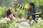 Adhu Vera Idhu Vera Tamil Movie Photos - 26 of 33
