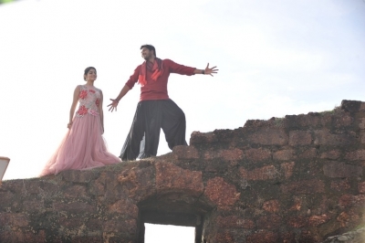 Allari Naresh Meda Meeda Abbayi Movie Photos - 12 of 13