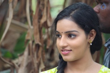 Ammayilanthe Adho Type Movie Photos - 3 of 9
