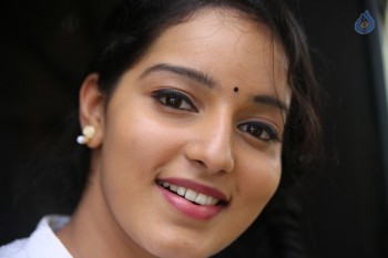 Ammayilanthe Adho Type Movie Photos - 5 of 9