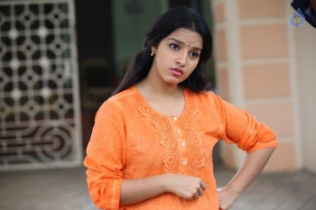 Ammayilanthe Adho Type Movie Photos - 8 of 9
