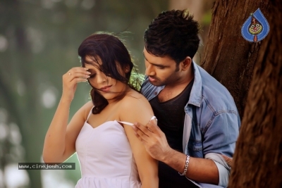 Anthaku Minchi Movie New Stills - 9 of 11