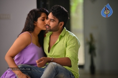 Anthaku Minchi Movie New Stills - 10 of 11