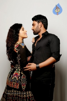 Anthaku Minchi Movie New Stills - 11 of 11