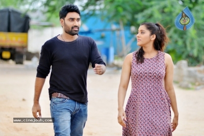 Anthaku Minchi Movie Stills - 9 of 10