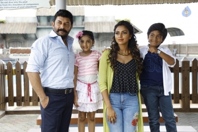 Bhaskar Oru Rascal Tamil Movie Photos - 8 of 10