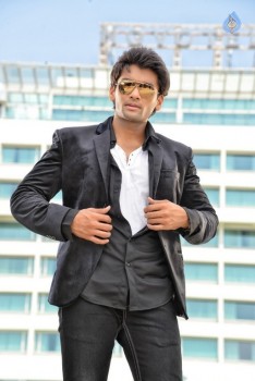 Chal Chal Gurram Movie Stills - 23 of 25