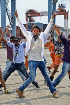 Chal Chal Gurram Movie Stills - 27 of 25