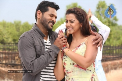 Charlie Chaplin 2 Movie Stills - 23 of 41