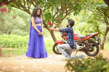 Chinni Chinni Ashalu Nalo Regene Photos - 2 of 6