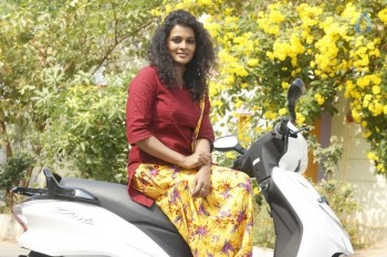 Chinni Chinni Ashalu Nalo Regene Photos and Posters - 21 of 21
