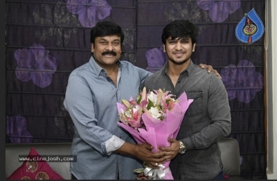 Chiranjeevi With Arjun Suravaram Team  - 2 of 9