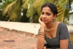 En Nenjai Thottaye Tamil Movie Stills - 18 of 46