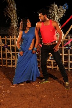 Ennai Piriyadhey Tamil Movie Photos - 36 of 41