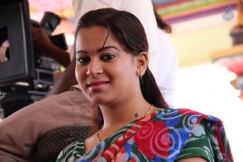 Ennai Piriyadhey Tamil Movie Photos - 38 of 41