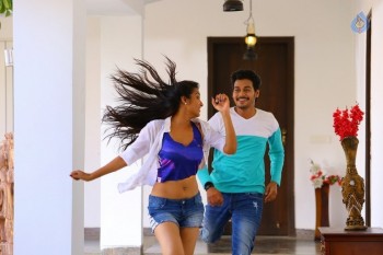 Iddari Madhya 18 Movie Stills - 3 of 46