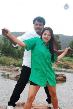 Ilamai Oonjal Tamil Film Photos - 9 of 34