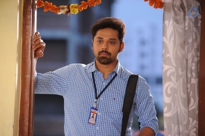 Inthalo Ennenni Vinthalo Movie Photos - 4 of 39