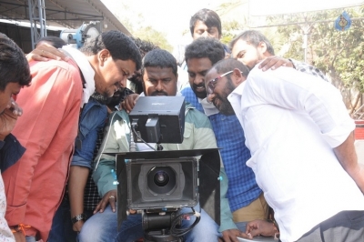 Inthalo Ennenni Vinthalo Movie Photos - 10 of 39