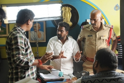 Inthalo Ennenni Vinthalo Movie Photos - 15 of 39