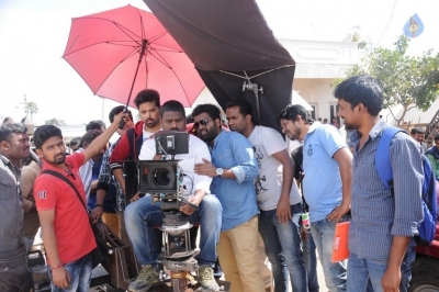 Inthalo Ennenni Vinthalo Movie Photos - 16 of 39