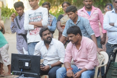 Inthalo Ennenni Vinthalo Movie Photos - 36 of 39