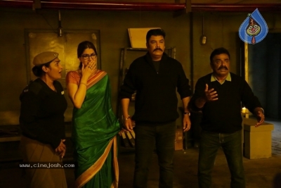 Iruttu Tamil Movie Stills - 4 of 17