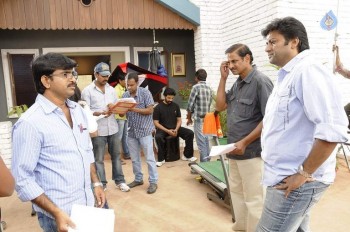 Iruvar Oppandham Tamil Film Photos - 5 of 49