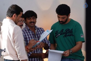 Iruvar Oppandham Tamil Film Photos - 21 of 49